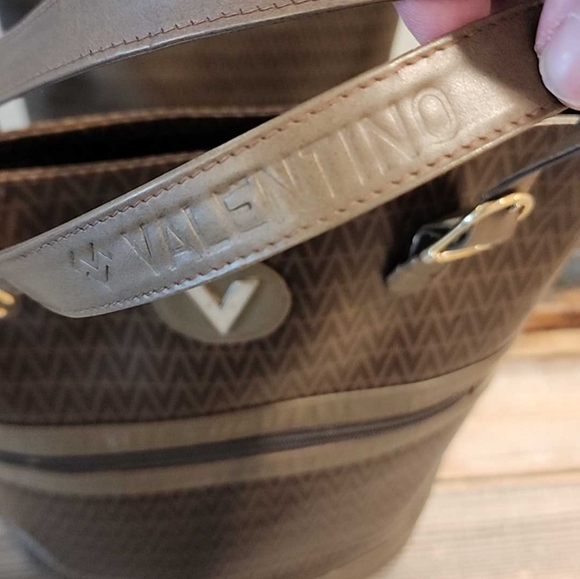 Mario Valentino Vintage brown tall bucket bag - Picture 5 of 16